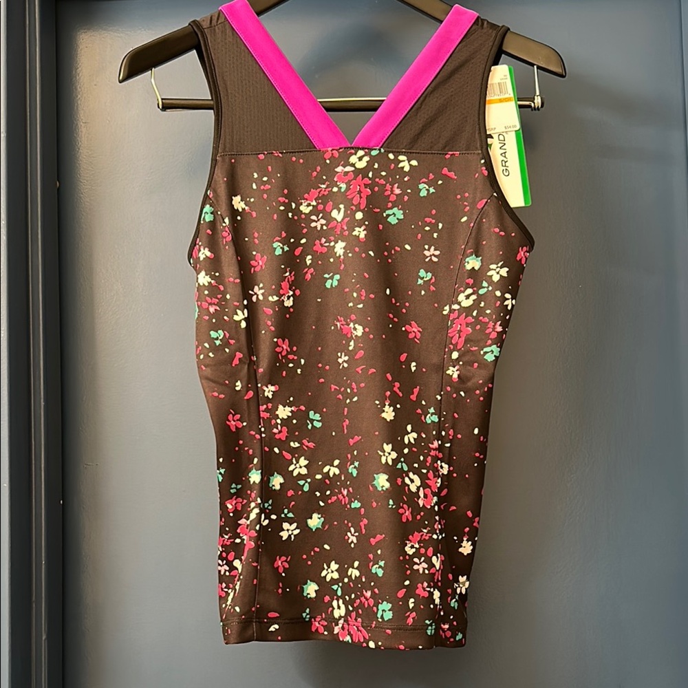 🍇NWT🍇Bundle 5 items @ 20$, pay only 60$ - 2 items free! Grand Slam Tank Top